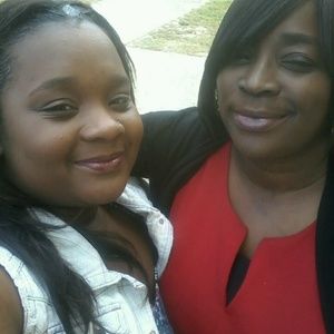 Meet your Posher, Lelia